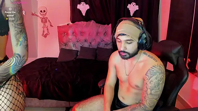 DanteAndVictoria online show from October 17, 2:59 am