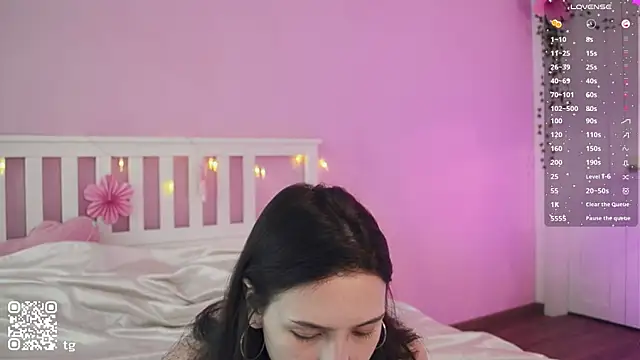 KendalHottt online show from September 23, 6:22 am