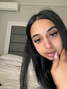 LilMisIndianx online show from January 7, 7:23 am