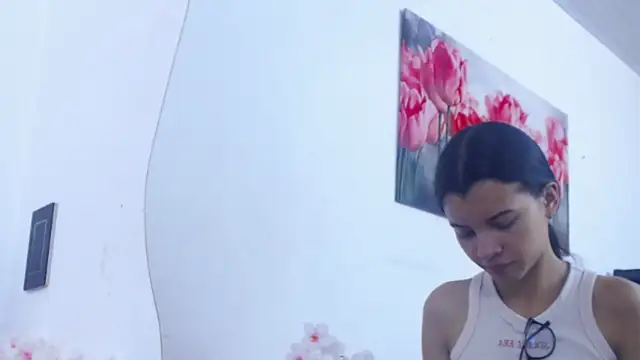 pinky f00x online show from March 30, 7:24 pm