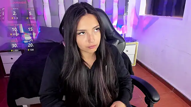 Adaara Rey online show from November 10, 7:42 pm