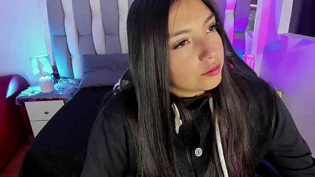 Adaara Rey online show from October 16, 8:55 pm