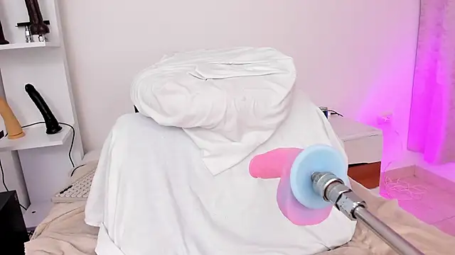 arynaughty20 online show from November 15, 3:13 pm