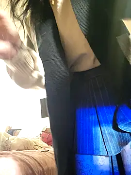 Tannedtattooed69 online show from December 3, 8:22 pm