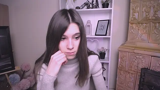 RosaRay  online show from February 17, 7:18 am