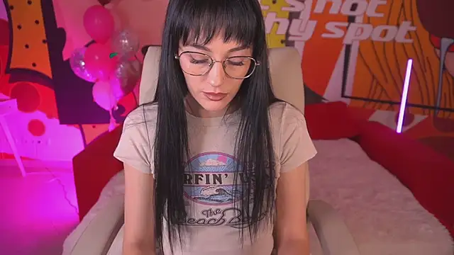 EviLune online show from February 20, 9:15 pm