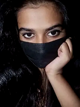 umairahaasan 1 online show from November 18, 10:27 am