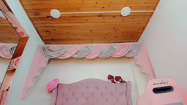  Abby white  online show from December 13, 11:21 pm