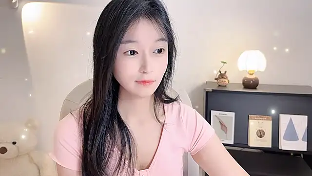 Onechestnut online show from November 12, 1:53 pm