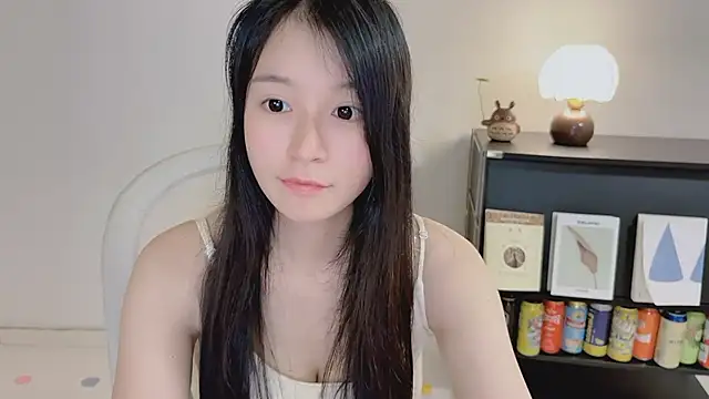 Onechestnut online show from April 27, 1:52 pm