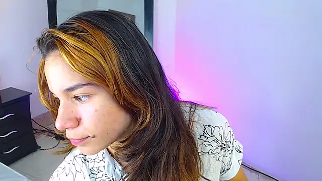 miascarlet 16 online show from January 14, 7:41 pm