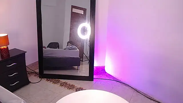 miascarlet 16 online show from January 13, 1:26 pm