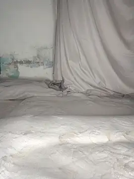 yaraa49 online show from November 22, 7:44 am