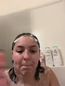 babykalirose online show from February 9, 6:04 am