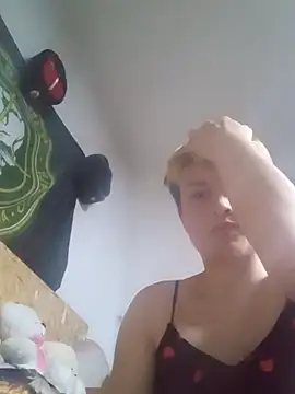 MoonIrene online show from October 6, 3:50 pm