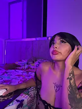 lucialauper  online show from March 10, 12:25 am