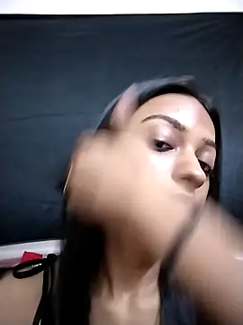 Your-Kitkat online show from October 18, 9:16 pm