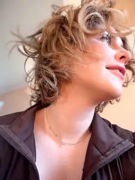 KellyKeler online show from March 14, 1:12 pm