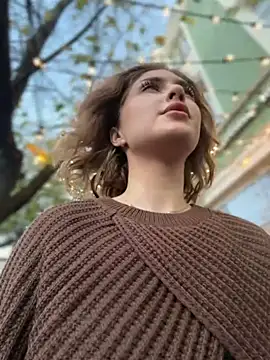 KellyKeler online show from October 31, 1:59 pm