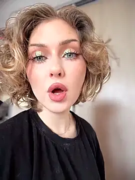 KellyKeler online show from March 25, 10:07 am