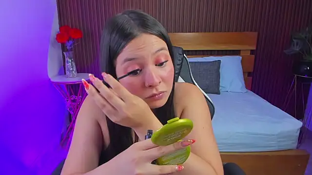 kitty sweeety  online show from September 20, 2:15 pm