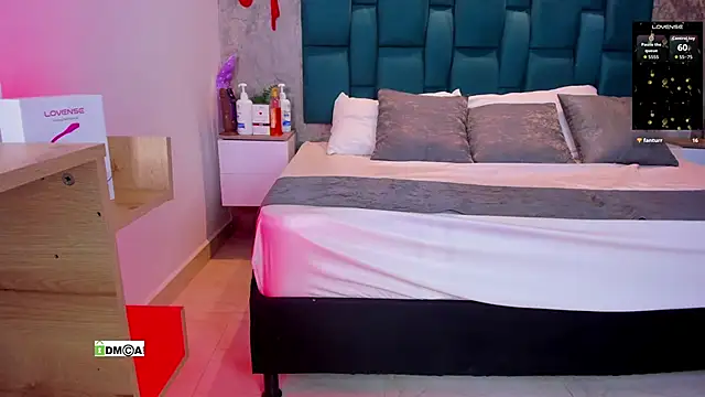 susanasmith18 online show from October 16, 9:50 pm