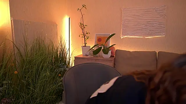bryk elise online show from June 4, 8:24 pm