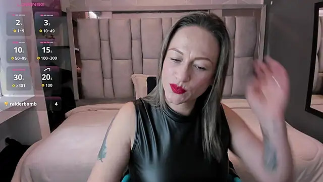 Charlot milf online show from October 2, 12:10 pm