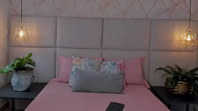 SamayRyann online show from April 13, 1:34 pm