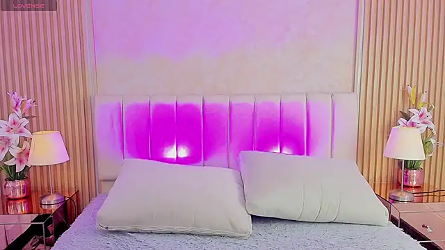 ZOEBARLOWE online show from February 9, 7:16 pm