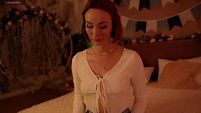 Serena Waldarf online show from September 30, 4:56 pm