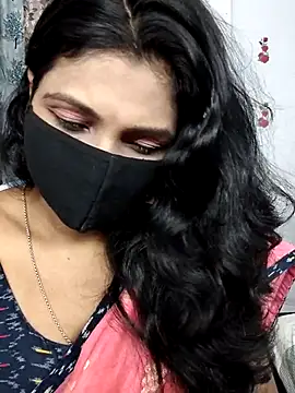 Hotty Sonali online show from May 5, 11:30 pm