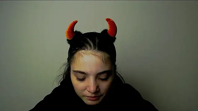 Sun Shine   online show from October 16, 9:50 pm