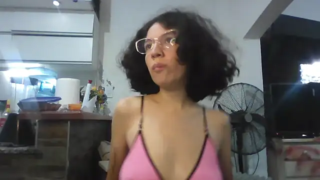 loliporomero online show from October 15, 1:30 am