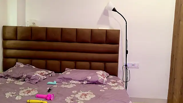 Gulaboo100 online show from October 28, 5:57 am