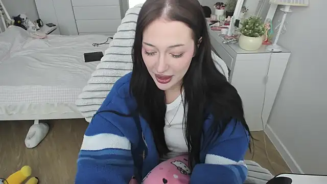 saadnesstyan online show from December 18, 7:24 am