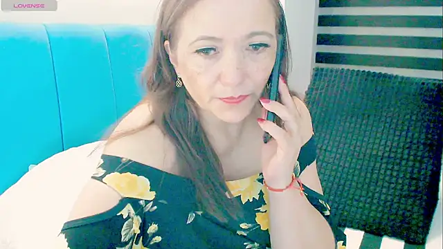 Kendraline1 online show from July 9, 12:46 am