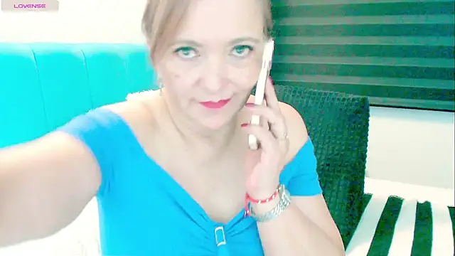 Kendraline1 online show from June 26, 11:17 pm