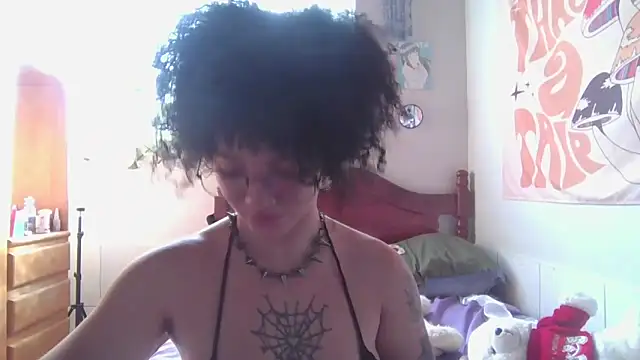 CamillyBlum online show from March 16, 8:24 pm