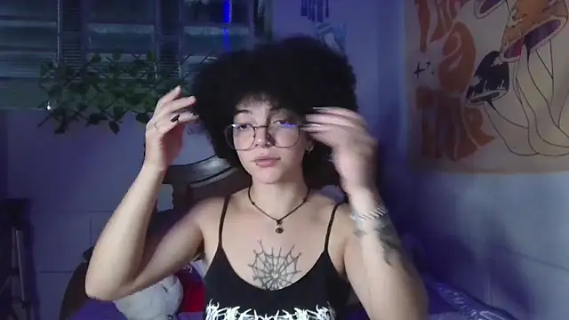 CamillyBlum online show from April 1, 1:17 am