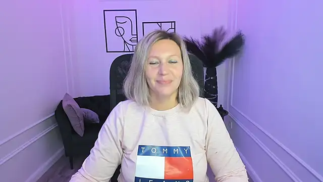 NinaStarle online show from September 11, 4:35 am