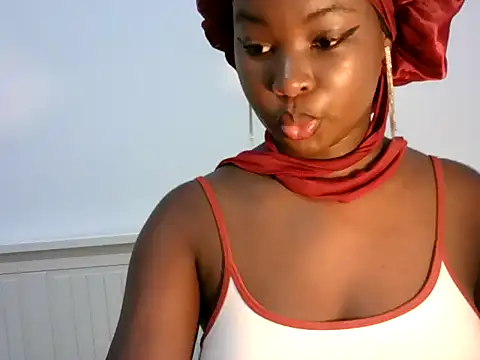 zoe215 online show from July 1, 11:10 am