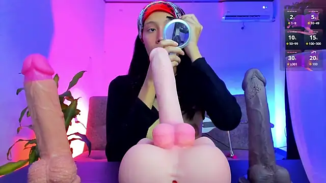 alicemoon   online show from February 6, 10:46 pm