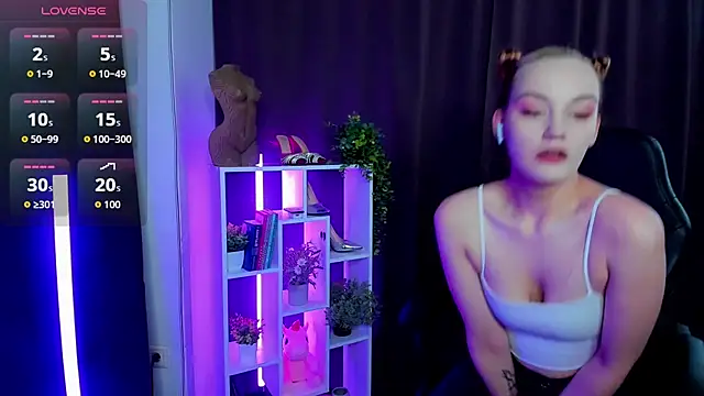Ida FaneStain online show from June 19, 2:05 am
