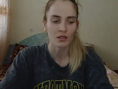 JayeTyler online show from December 18, 7:57 am