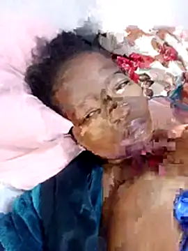 ShySexyBaddiexx online show from October 29, 11:47 am