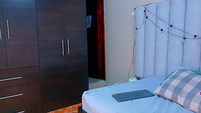 JenaCooper  online show from March 6, 3:12 am