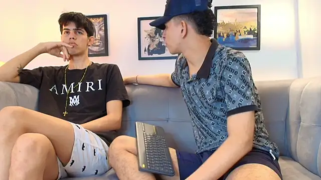 TWINKS FRIENDS online show from March 25, 1:58 pm