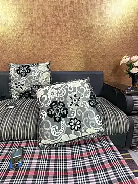 Iampriyaaa15 online show from March 24, 7:25 am