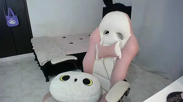 Elizabeth rose02 online show from June 14, 12:19 am